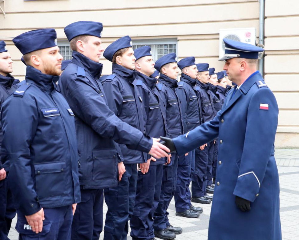 Wielkopolska policja. Uroczyste ślubowanie nowych policjantek i policjantów w Poznaniu
