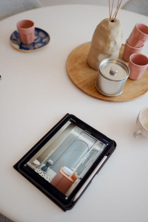 Nail Polish Inspired Interior: Hybryda mieszkania i studia fotograficznego na 63 metrach