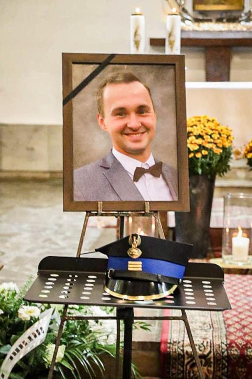 Pogrzeb Bartosza Błyskala. Strażak-nurek zginął podczas poszukiwań Grzegorza Borysa w Gdyni