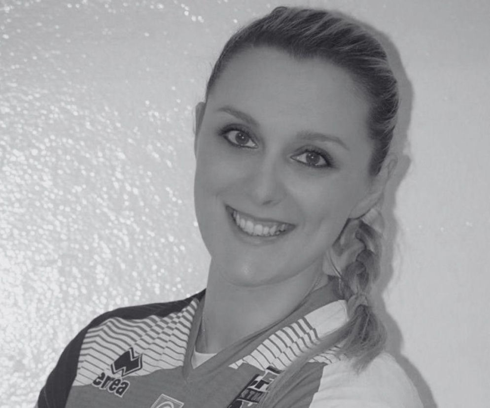 Uśmiechnięta siatkarka Stefania Corna w stroju sportowym. O jej śmierci w wieku 35 lat przeczytasz na SE Supersport.