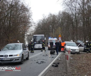 Małopolska: Poważne wypadki pod Krakowem, kilka osób rannych