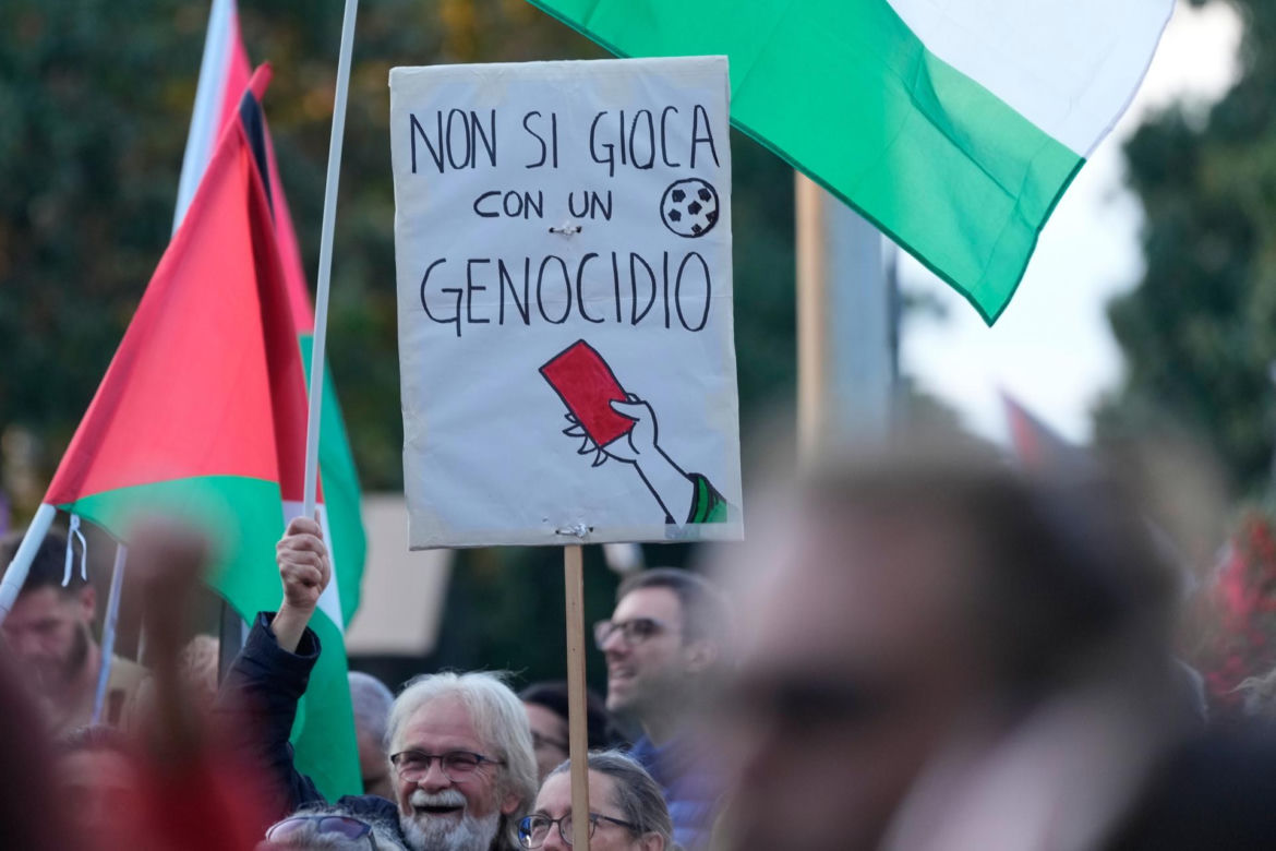 Mecz Włochy - Izrael w cieniu wielkiej zadymy