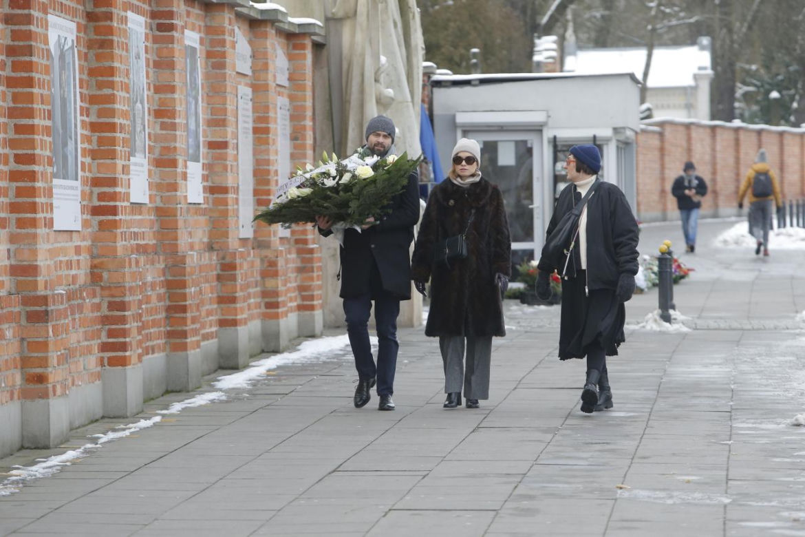 Pogrzeb Eweliny Ślotały. Rodzina i przyjaciele pożegnali pisarkę