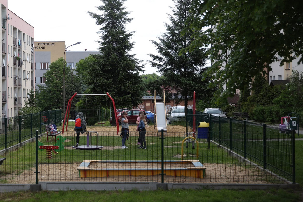 Plac zabaw w Libiążu na którym doszlo do próby uprowadzenia 7 latka