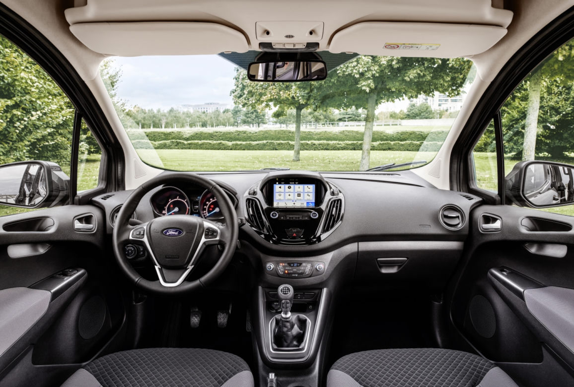 Ford Tourneo Courier lifting 2018