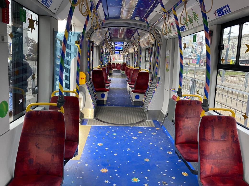 Świąteczny tramwaj w Warszawie