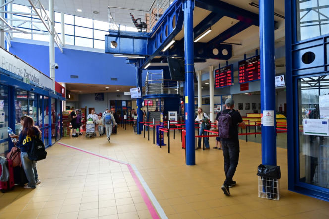 Stara hala odlotów na lotnisku w Goleniowie
