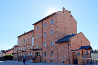 To najmłodsze miasto w województwie łódzkim. Zachwyca najpiękniejszym rynkiem w regionie