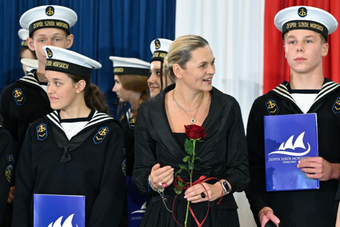 Barbara Nowacka na koniec roku szkolnego pojechała do Darłowa