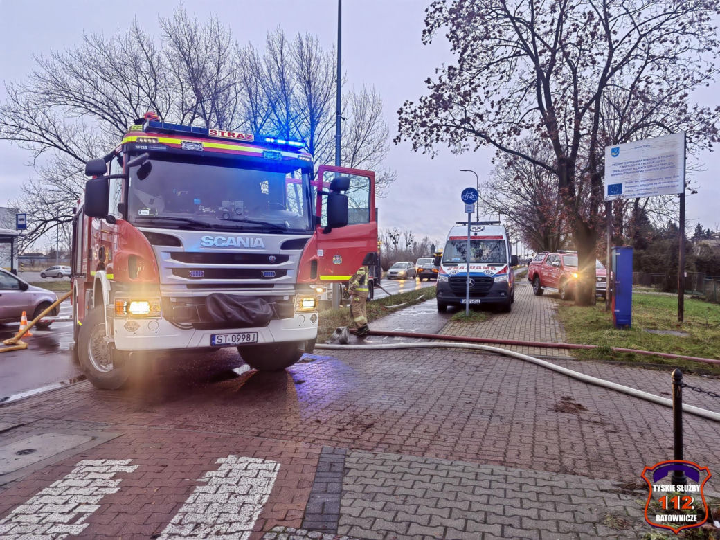 Pożar w Tychach. W budynku znajduje się żłobek i hotel. Trwa akcja strażaków