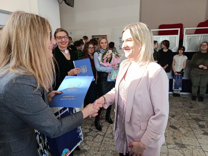 Rysowane malowane do szuflady