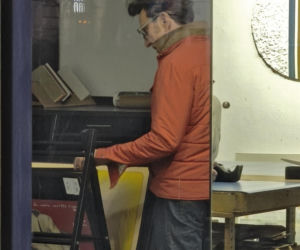 Paweł Wilczak szuka złota w w lombardzie