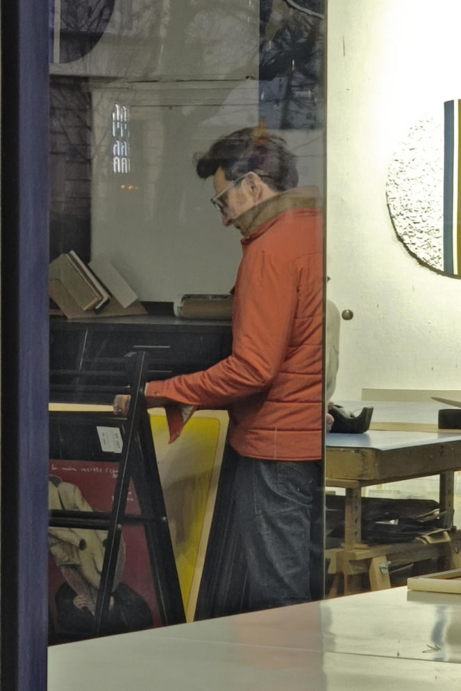 Paweł Wilczak szuka złota w w lombardzie