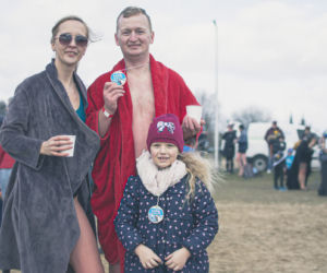 XIV Kąpiel dla odważnych. Morsy wykąpały się na Plaży Miejskiej w Ełku