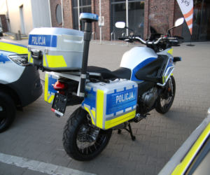 Nowe oznakowanie policyjnych radiowozów - projekt badawczy Komendy Głównej Policji i PIMOT