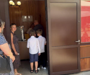 Każdy powinien być doceniony za ciężką pracę. Szczebrzeszyn nagradza uczniów. Za czerwony pasek czekają darmowe lody