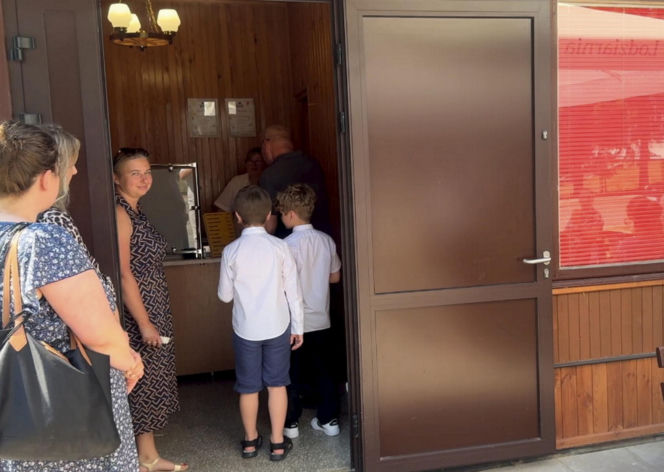 "Każdy powinien być doceniony za ciężką pracę". Szczebrzeszyn nagradza uczniów. Za czerwony pasek czekają darmowe lody