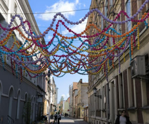 Nowe ozdoby na leszczyńskich ulicach. Wróblewskie w ferii barw.