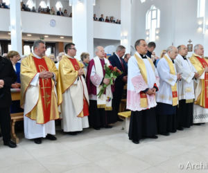 Kościół pw. Matki Bożej Różańcowej w Białymstoku. Świątynia powstała w niespełna rok