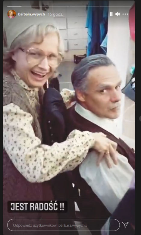Stulecie Winnych 4 sezon na planie. Andzia (Barbara Wypych), Stanisław (Jan Wieczorkowski)