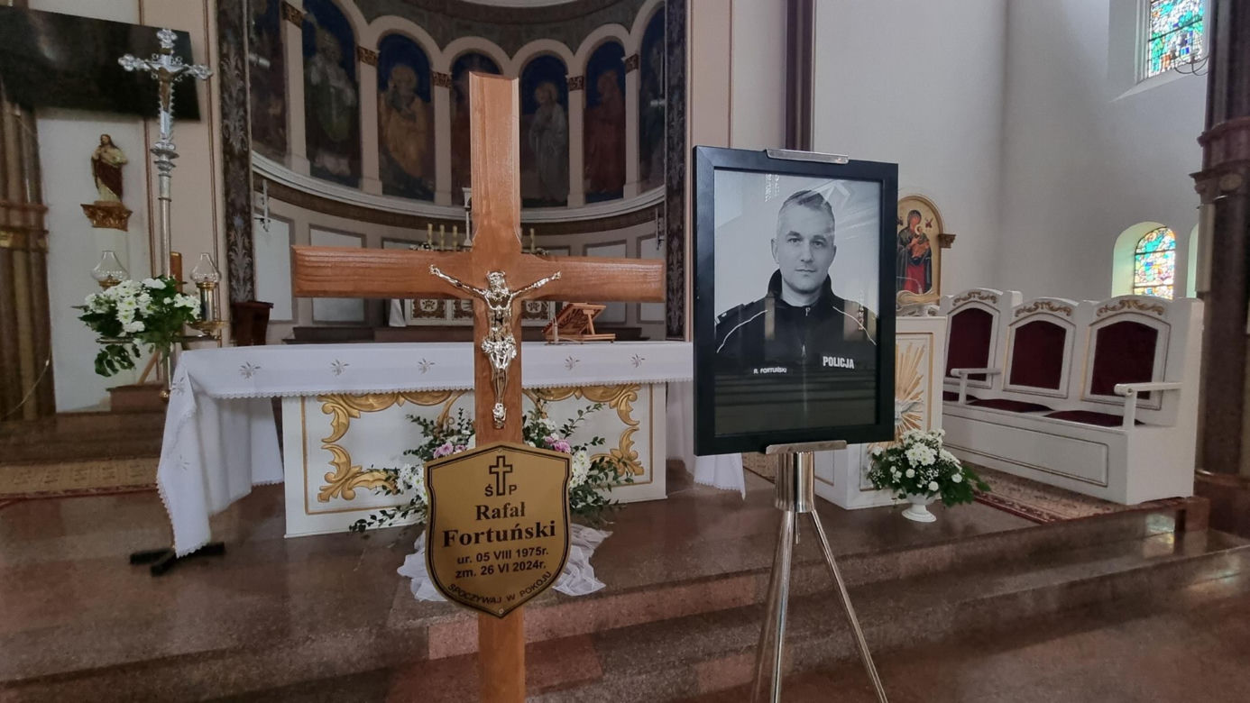 Pogrzeb podinsp. Rafała Fortuńskiego. Policjant to ofiara szaleńca ze Słupska