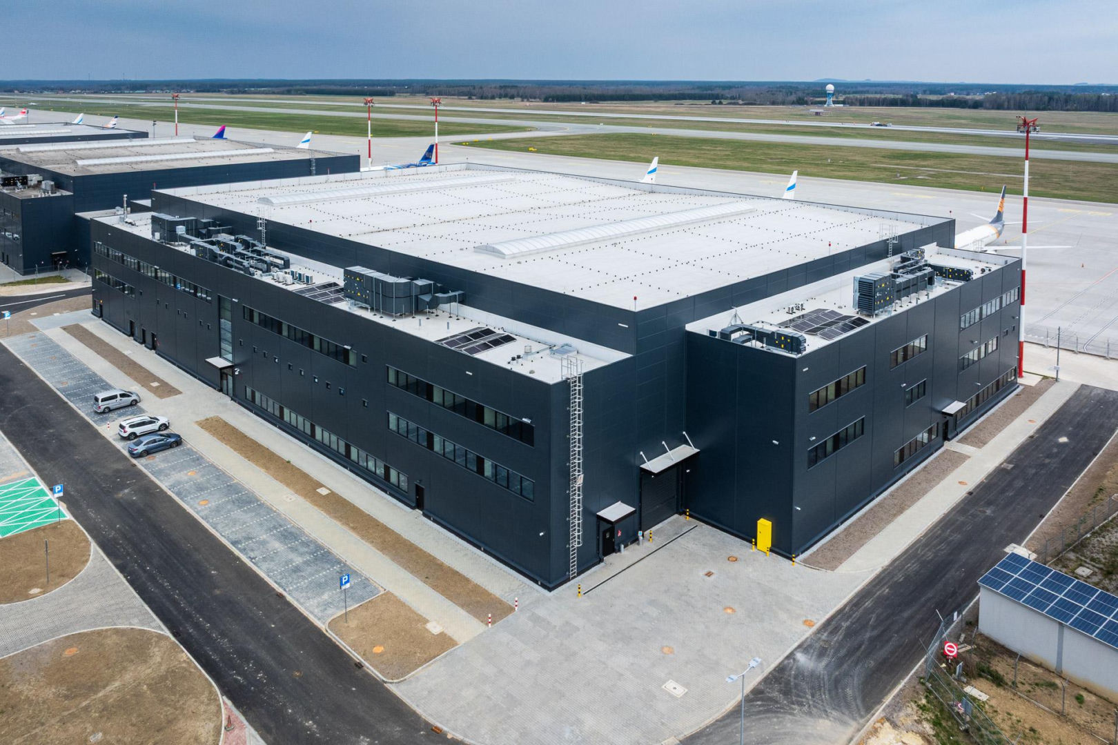 Hangar H4  na lotnisku w Pyrzowicach (Katowice Airport)