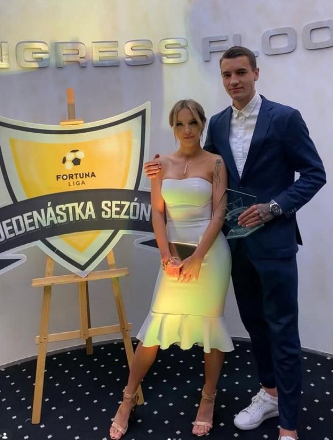 Claudia Redheaded, żona piłkarza Jakuba Kiwiora