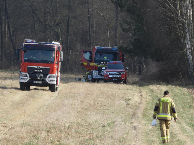 Niezidentyfikowany obiekt spadł pod Mińskiem Mazowieckim. Ruszyła akcja służb