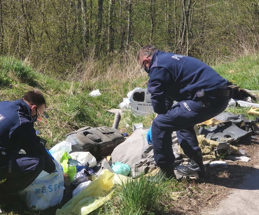 Nielegalne wysypisko przy Elblągu