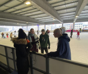 Kryte lodowisko przy Hali Urania