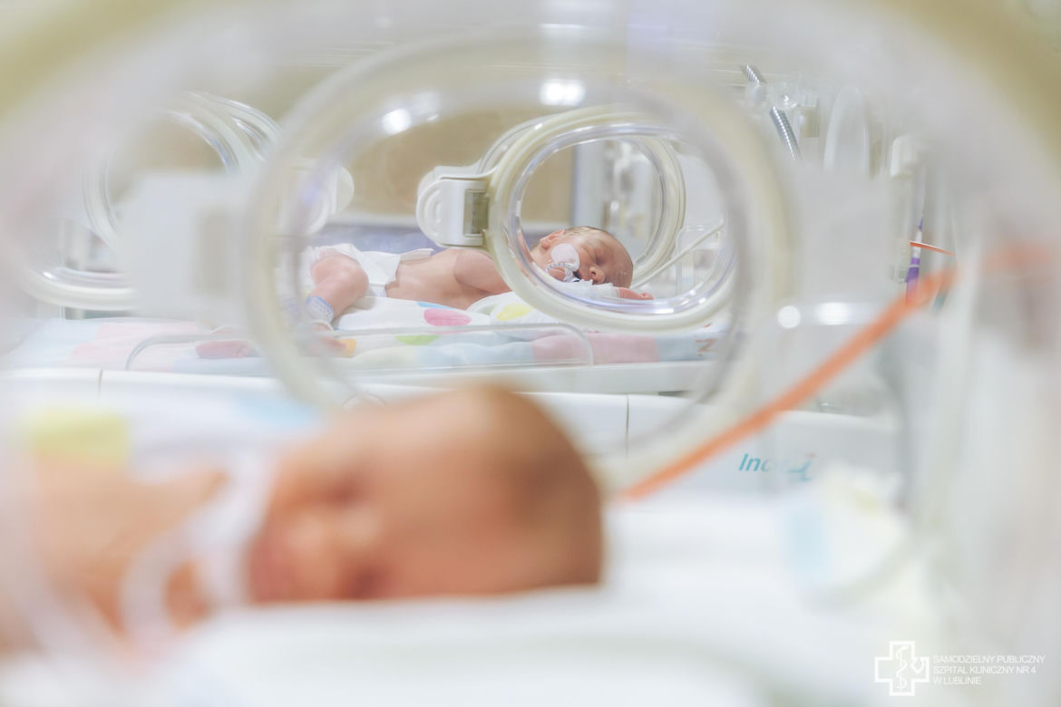 Taka ciąża to jak wygrana na loterii! W lubelskim szpitalu na świat przyszły czworaczki!