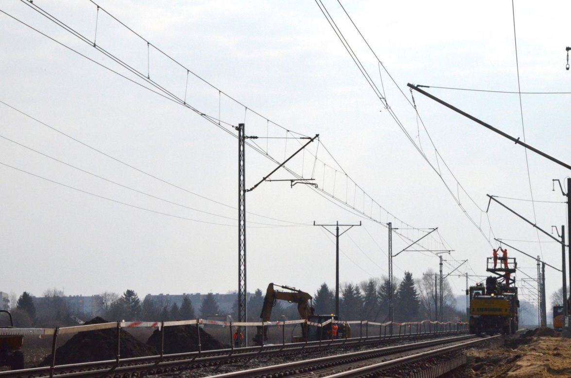 Budują nowe stacje kolejowe koło Wrocławia. Kiedy będą gotowe dla podróżnych? 