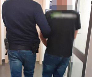 Łomża. Młody koneser kawy użył gazu w sklepie. Grozi mu 10 lat więzienia