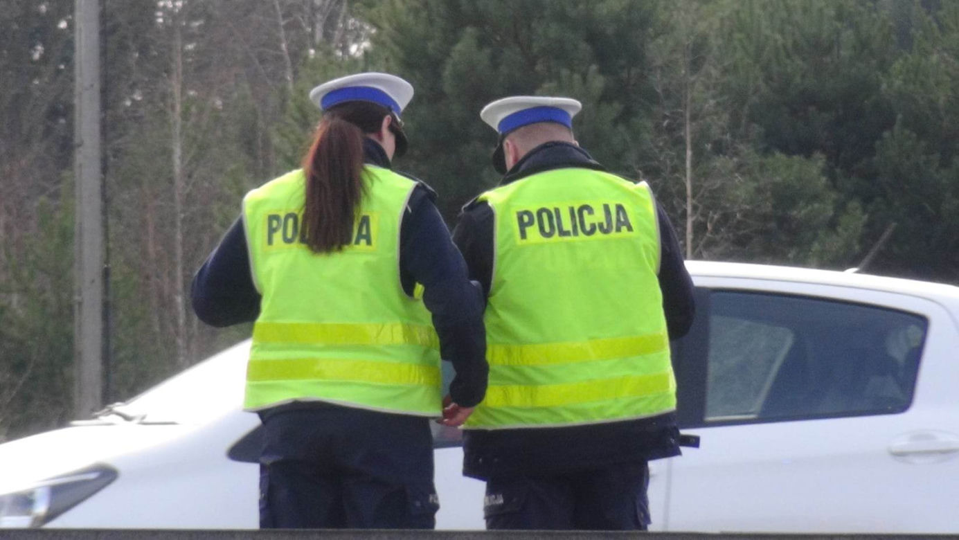 Tragiczny wypadek na S7. Skuterzysta roztrzaskał się o barierki