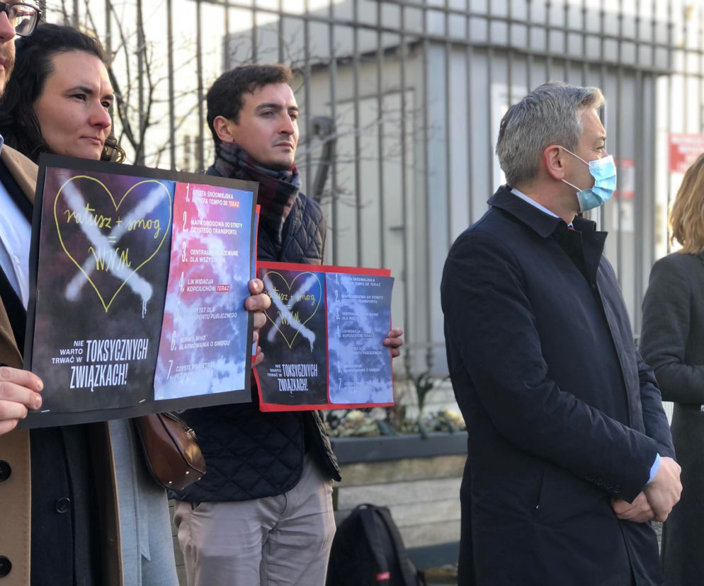 Czarna Walentynka dla Rafała Trzaskowskiego 