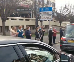 POLSKI bohater ratował chorych na Covid. Choroba zabiła go tuż przed przyjęciem szczepionki. Żałoba w Dorset