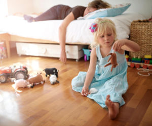 Nuda w zabawie z dzieckiem? To naturalna reakcja mózgu, a nie symptom wypalenia