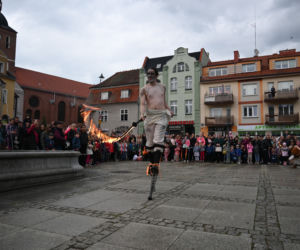 Warmiński Festiwal Ognia i Światła w Biskupcu. Zobaczcie, jak było! [ZDJĘCIA]