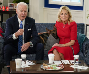 Porównanie stylu pierwszych dam: Jill Biden i Agaty Dudy. Która ubiera się lepiej?