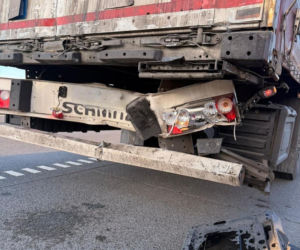 Wypadek na autostradzie A1. Zderzyły się dwie ciężarówki