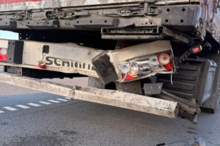 Wypadek na autostradzie A1. Zderzyły się dwie ciężarówki