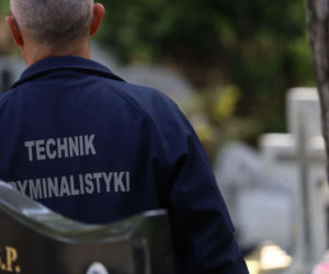 Okradziono ponad 50 nagrobków w Samborowie i Ostródzie. Policja szuka sprawców i poszkodowanych