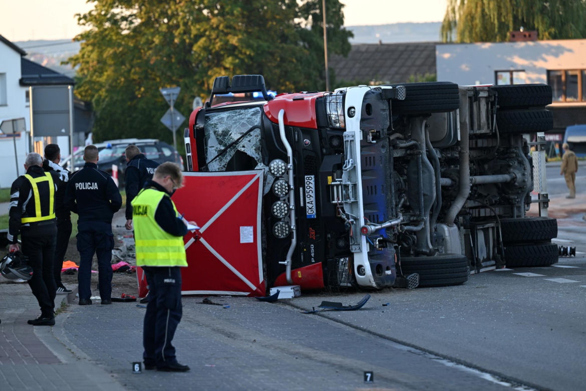 Śmiertelny wypadek w Żukowie. Nie żyje dwoje strażaków-ochotników