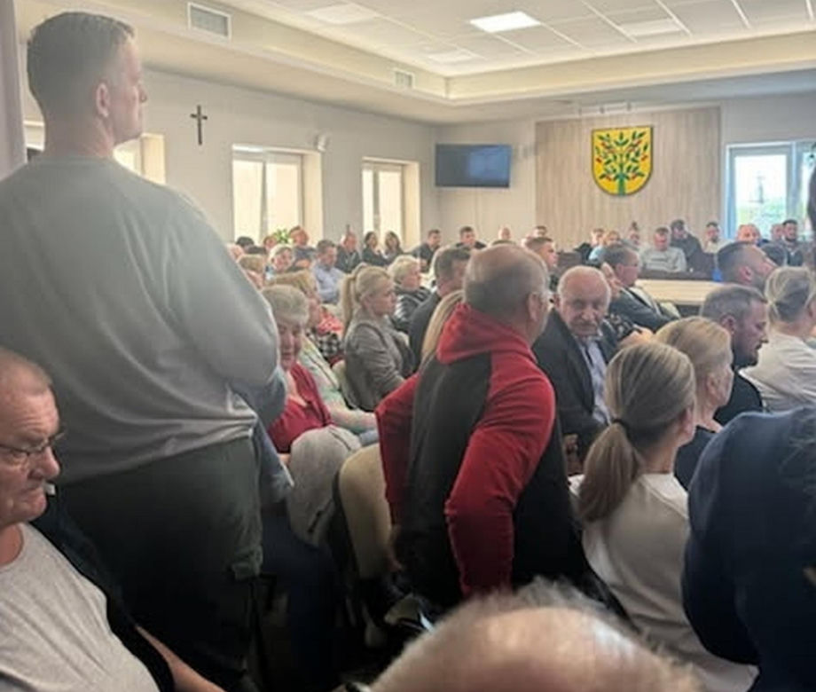 Mieszkańcy protestują: nie damy zabić się asfaltem. „Boję się o życie swojego półrocznego synka”