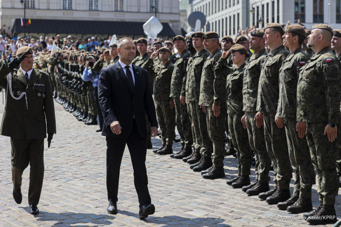 Prezydent Nawrocki o żołnierzach 18. brygady Obrony Terytorialnej: "zawsze blisko i zawsze gotowi służyć drugiemu człowiekowi"