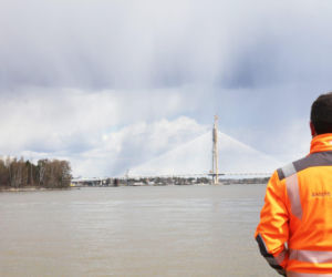 Most Kruunuvuorensilta w Helsinkach to dzieło  projektantów z biur Knight Architects (pod kierunkiem Toma Osborne’a) oraz inżynierów z WSP Finland