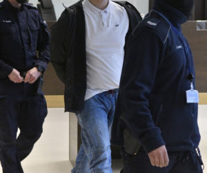 Matka zamordowanego w szkole Kuby: Emil dźgając mojego syna zabił także mnie