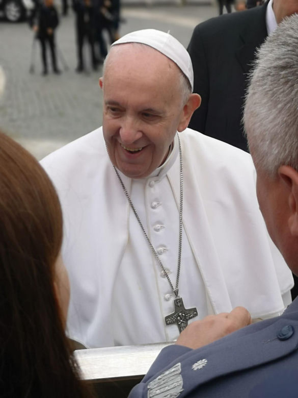 Selfie z Franciszkiem? Małopolscy policjanci na audiencji w Watykanie