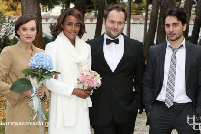 Barwy szczęścia odc. 1100. Natalia (Maria Dejmek), Liliana (Aleksandra Szwed), Klemens (Sebastian Perdek), Irek (Otar Saralidze) 