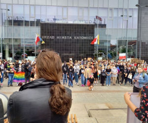Katowice: Tłumy na proteście społeczności LGBT. Ludzie to nie ideologia! 